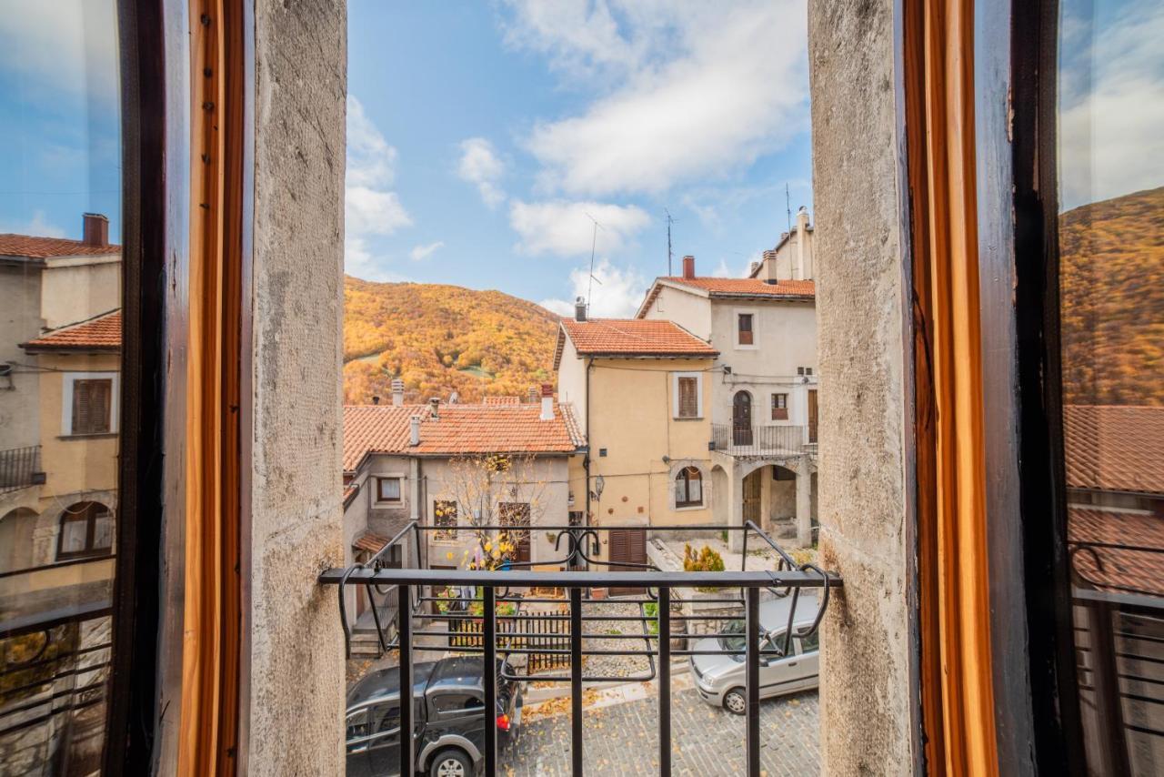 Dimora Fresilia Casa Vacanze Opi Exterior foto