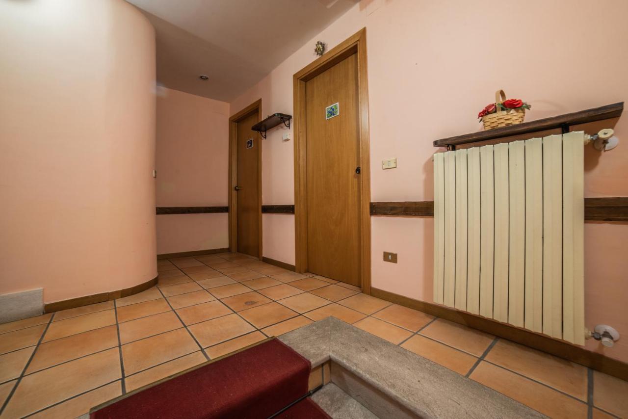 Dimora Fresilia Casa Vacanze Opi Exterior foto