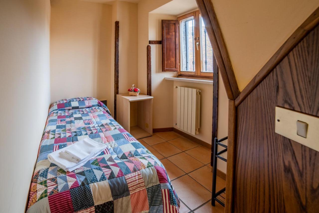 Dimora Fresilia Casa Vacanze Opi Exterior foto