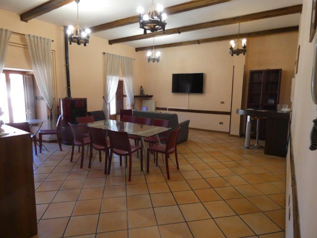 Dimora Fresilia Casa Vacanze Opi Exterior foto